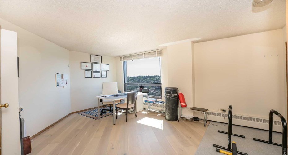 1304 15 Avenue, Calgary, Alberta T3C 0X7, 2 Bedrooms Bedrooms, ,2 BathroomsBathrooms,Residential,For Sale,15,A2291468