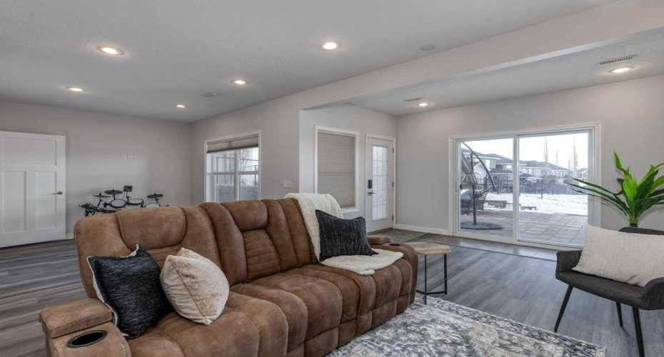 128 Sunset Park, Cochrane, Alberta T4C0N5, 4 Bedrooms Bedrooms, ,4 BathroomsBathrooms,Residential,For Sale,Sunset,A2290294