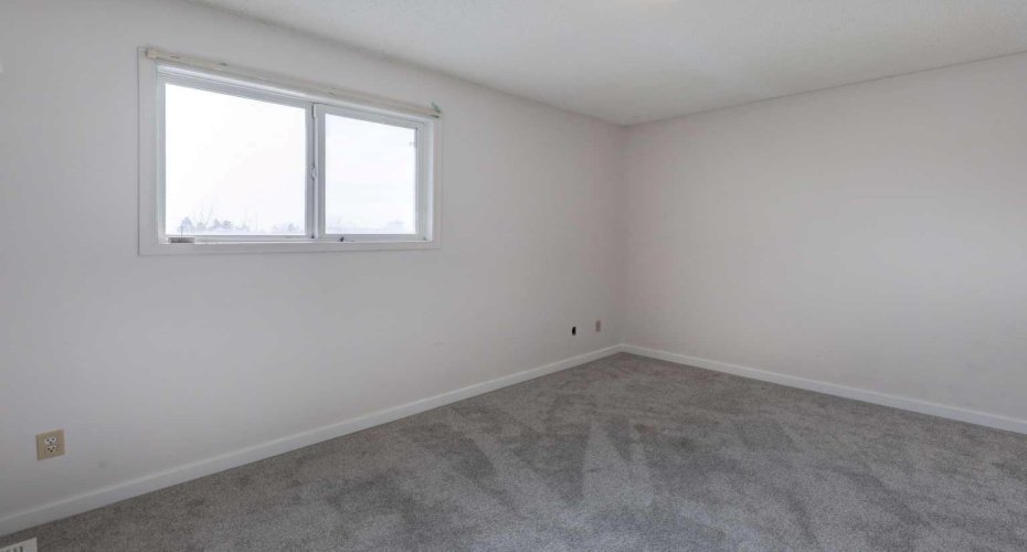 64 Whitnel Court, Calgary, Alberta T1Y 5E3, 2 Bedroom Bedrooms, 0 ,1 BathroomBathrooms,Residential,For Sale,Whitnel,0,A2290841