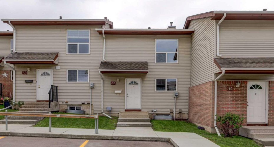 64 Whitnel Court, Calgary, Alberta T1Y 5E3, 2 Bedroom Bedrooms, 0 ,1 BathroomBathrooms,Residential,For Sale,Whitnel,0,A2290841