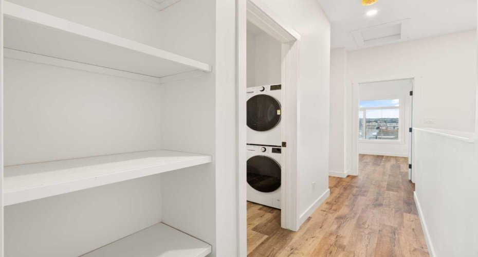 156 Park Street, Cochrane, Alberta T4C2B8, 3 Bedrooms Bedrooms, ,2 BathroomsBathrooms,Residential,For Sale,Park,A2291443