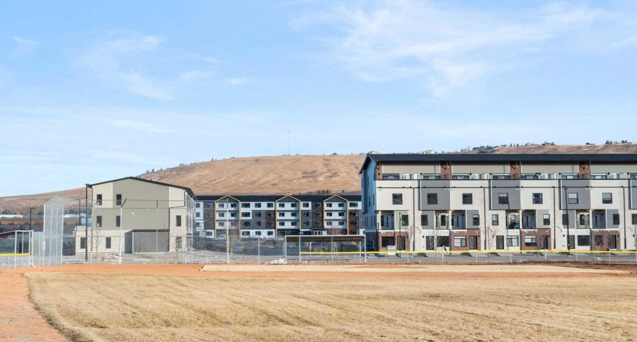 156 Park Street, Cochrane, Alberta T4C2B8, 3 Bedrooms Bedrooms, ,2 BathroomsBathrooms,Residential,For Sale,Park,A2291443