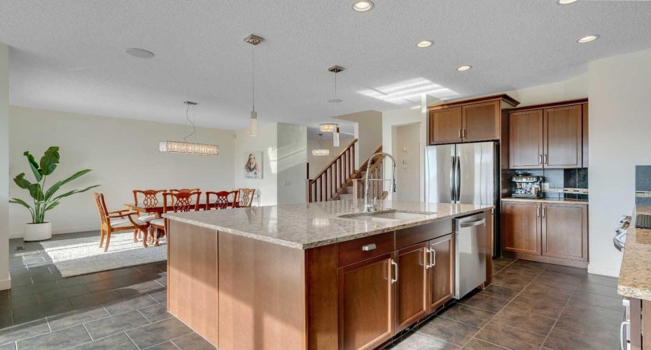 287 Sunset View, Cochrane, Alberta T4C 0N6, 3 Bedrooms Bedrooms, ,4 BathroomsBathrooms,Residential,For Sale,Sunset,A2291445