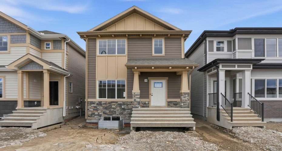84 Buffaloberry Manor SE