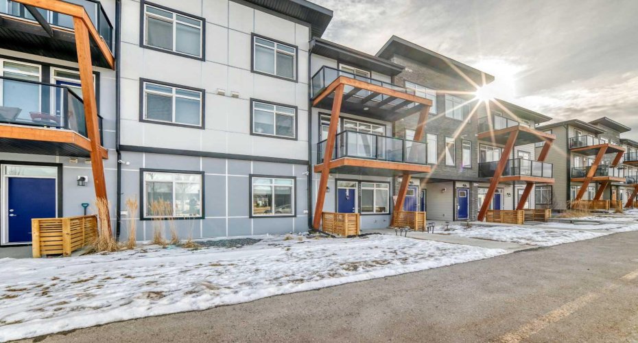 4697 SETON Drive, Calgary, Alberta T3M 3T9, 2 Bedroom Bedrooms, 0 ,1 BathroomBathrooms,Residential,For Sale,SETON,0,A2291690