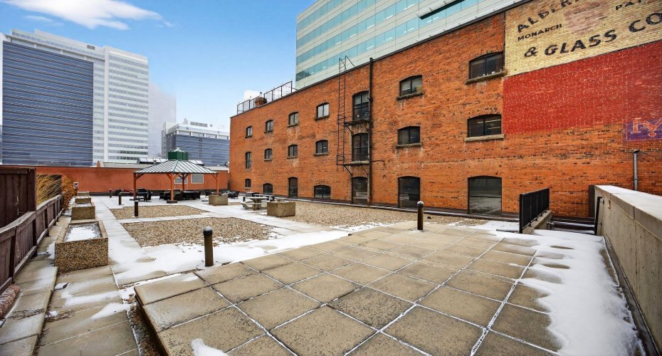 240 11 Avenue, Calgary, Alberta T2R 0C3, 1 Bedroom Bedrooms, ,1 BathroomBathrooms,Residential,For Sale,11,A2282335