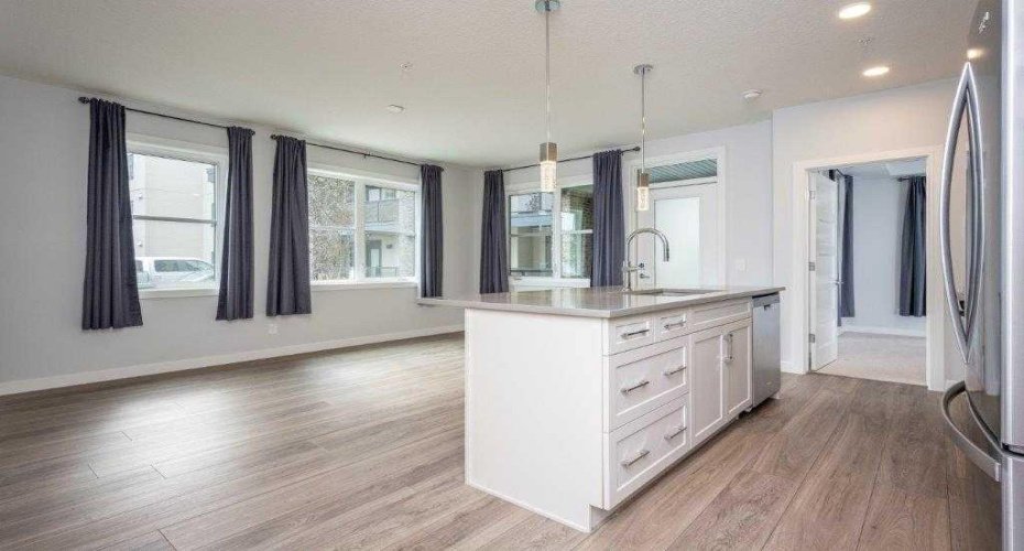 80 Greenbriar Place, Calgary, Alberta t3b6j4, 2 Bedroom Bedrooms, 0 ,2 BathroomBathrooms,Residential,For Sale,Greenbriar,0,A2291693