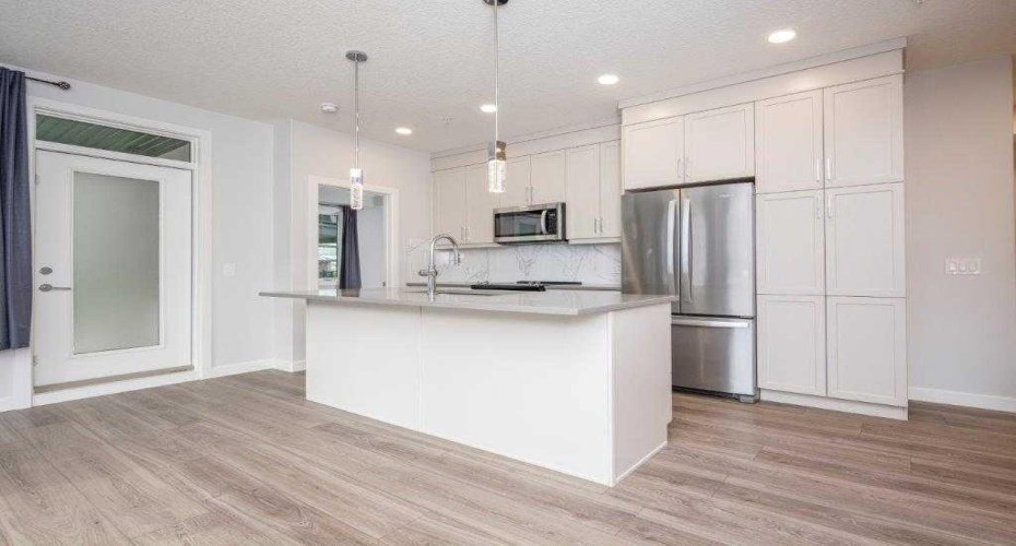 80 Greenbriar Place, Calgary, Alberta t3b6j4, 2 Bedroom Bedrooms, 0 ,2 BathroomBathrooms,Residential,For Sale,Greenbriar,0,A2291693