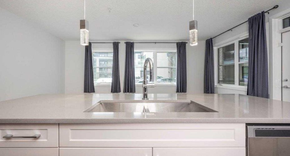80 Greenbriar Place, Calgary, Alberta t3b6j4, 2 Bedroom Bedrooms, 0 ,2 BathroomBathrooms,Residential,For Sale,Greenbriar,0,A2291693