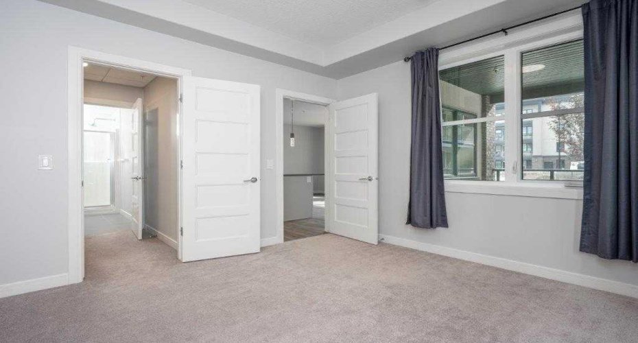 80 Greenbriar Place, Calgary, Alberta t3b6j4, 2 Bedroom Bedrooms, 0 ,2 BathroomBathrooms,Residential,For Sale,Greenbriar,0,A2291693