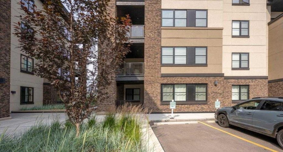 80 Greenbriar Place, Calgary, Alberta t3b6j4, 2 Bedroom Bedrooms, 0 ,2 BathroomBathrooms,Residential,For Sale,Greenbriar,0,A2291693