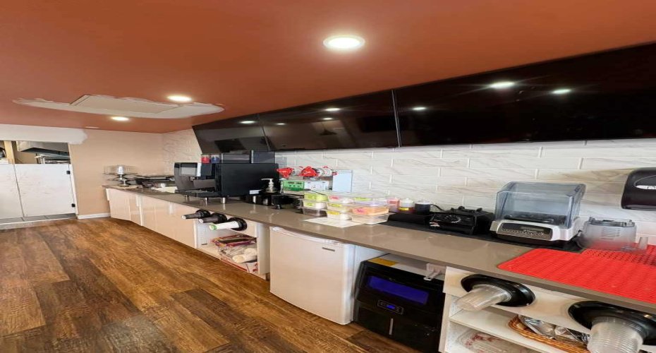 30 Savanna Cres Crescent, Calgary, Alberta T3J 2E9, ,Commercial,For Sale,Savanna Cres,A2291731
