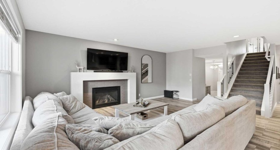 10 Riviera Place, Cochrane, Alberta T4C 0V4, 3 Bedrooms Bedrooms, ,3 BathroomsBathrooms,Residential,For Sale,Riviera,A2291810