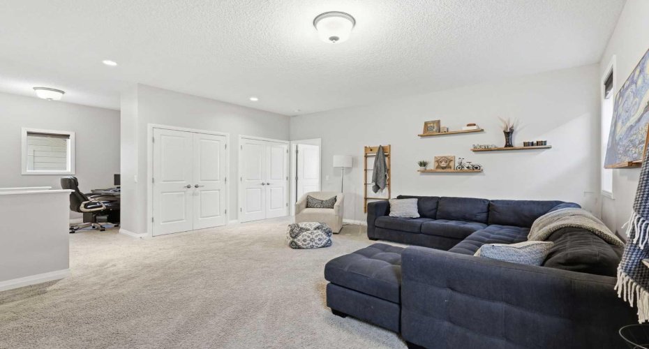 10 Riviera Place, Cochrane, Alberta T4C 0V4, 3 Bedrooms Bedrooms, ,3 BathroomsBathrooms,Residential,For Sale,Riviera,A2291810