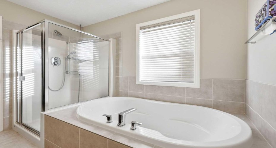 10 Riviera Place, Cochrane, Alberta T4C 0V4, 3 Bedrooms Bedrooms, ,3 BathroomsBathrooms,Residential,For Sale,Riviera,A2291810