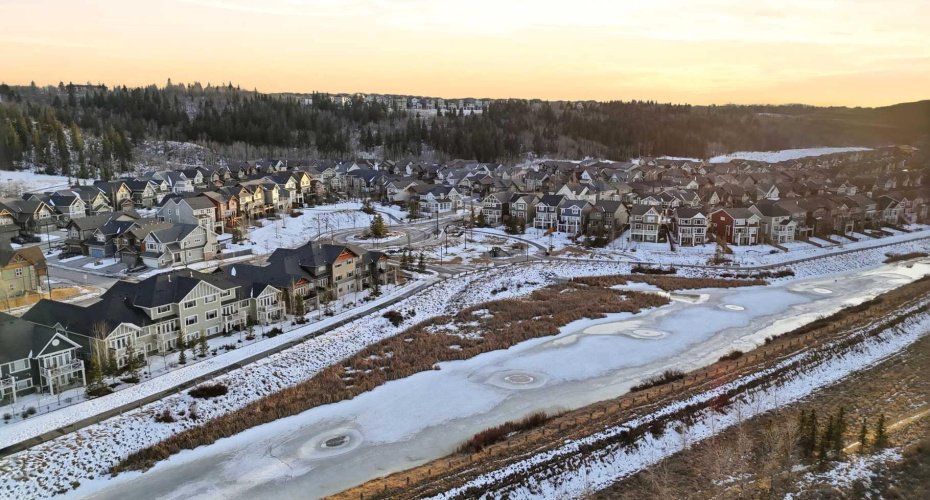 10 Riviera Place, Cochrane, Alberta T4C 0V4, 3 Bedrooms Bedrooms, ,3 BathroomsBathrooms,Residential,For Sale,Riviera,A2291810