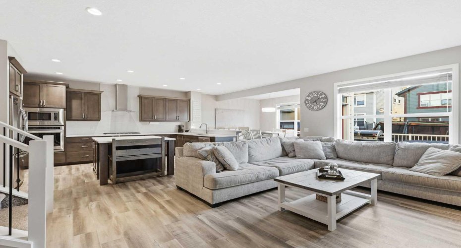 10 Riviera Place, Cochrane, Alberta T4C 0V4, 3 Bedrooms Bedrooms, ,3 BathroomsBathrooms,Residential,For Sale,Riviera,A2291810