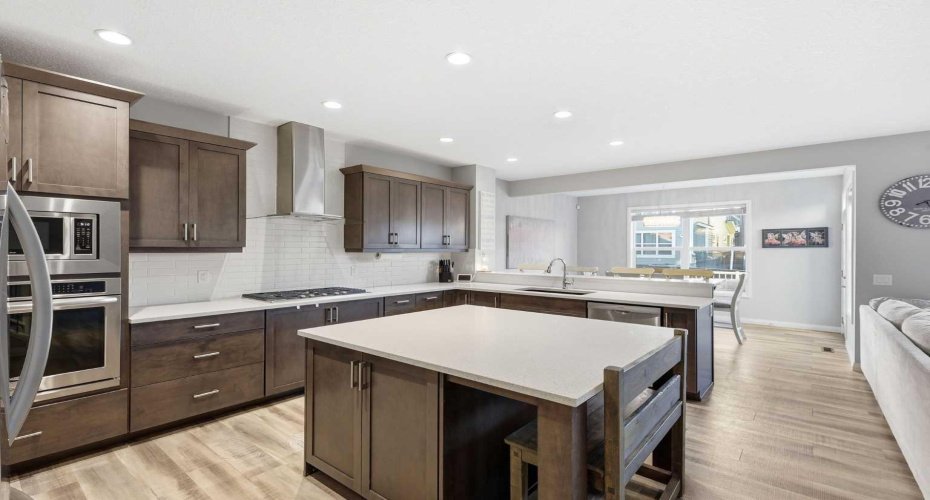 10 Riviera Place, Cochrane, Alberta T4C 0V4, 3 Bedrooms Bedrooms, ,3 BathroomsBathrooms,Residential,For Sale,Riviera,A2291810