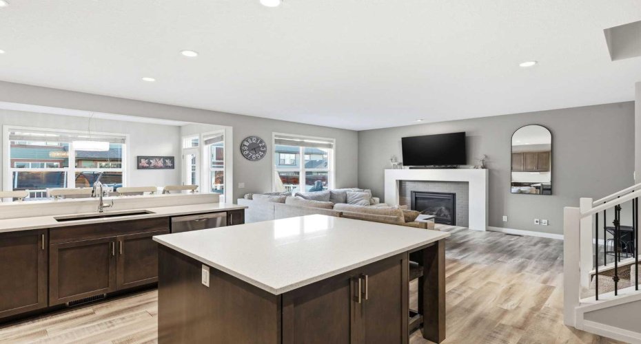 10 Riviera Place, Cochrane, Alberta T4C 0V4, 3 Bedrooms Bedrooms, ,3 BathroomsBathrooms,Residential,For Sale,Riviera,A2291810