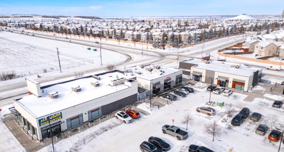 8505 Broadcast Avenue, Calgary, Alberta T3H 6B5, 2 Bedrooms Bedrooms, ,2 BathroomsBathrooms,Residential,For Sale,Broadcast,A2288303