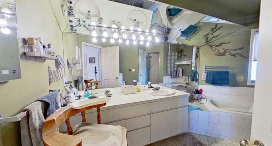 2219 Westmount Road, Calgary, Alberta T2N 3N5, 3 Bedroom Bedrooms, 0 ,3 BathroomBathrooms,Residential,For Sale,Westmount,0,A2288897
