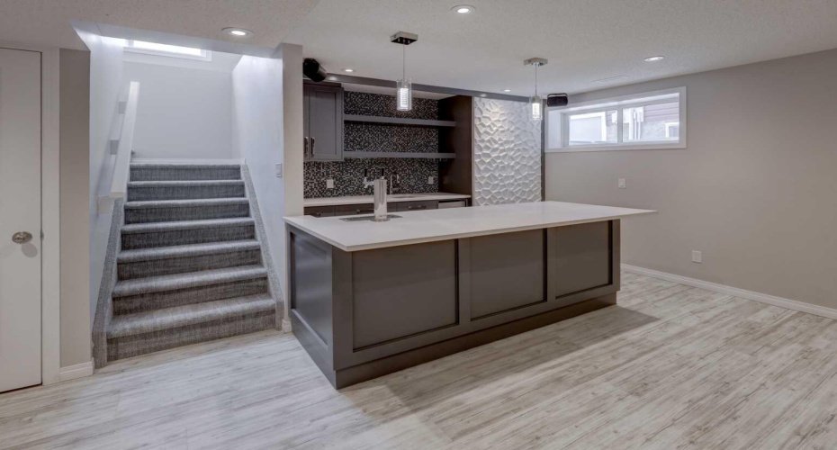BASEMENT WET BAR