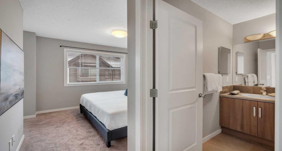 Entrance to the Primary allows for privacy