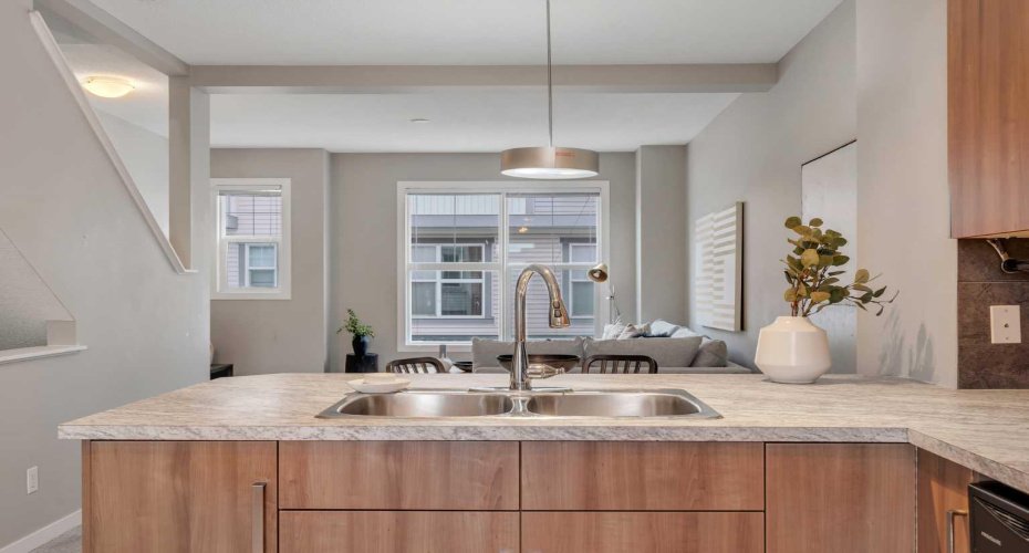 Open concept for great light flow
