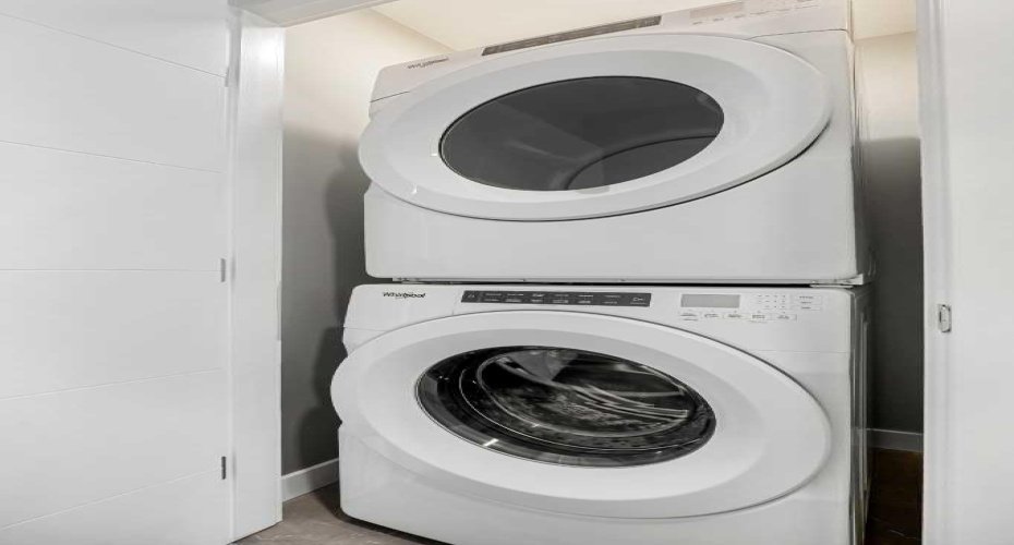 285 Chelsea Court, Chestermere, Alberta T1X 2W7, 4 Bedrooms Bedrooms, ,4 BathroomsBathrooms,Residential,For Sale,Chelsea,A2292199