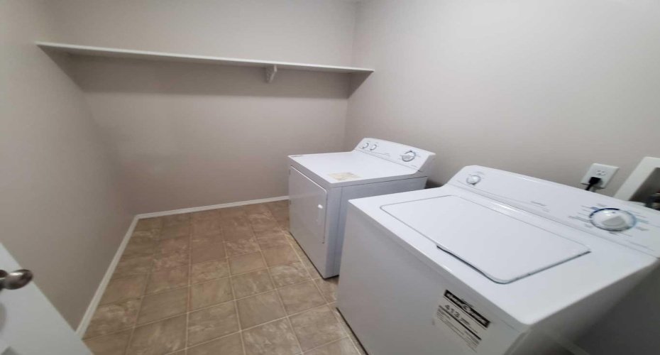 1615 41 Street, Edson, Alberta T7E 0A7, 1 Bedroom Bedrooms, ,1 BathroomBathrooms,Residential,For Sale,41 Street,A2292334