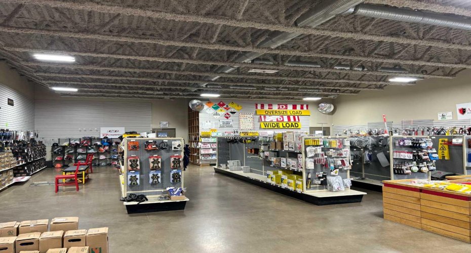 655 14 Street, Medicine Hat, Alberta T1A 4V5, ,Commercial,For Lease,14,A2292401