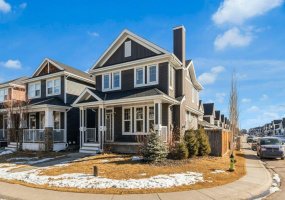 207 River Heights Crescent, Cochrane, Alberta T4C0V1, 3 Bedrooms Bedrooms, ,3 BathroomsBathrooms,Residential,For Sale,River Heights,A2286899