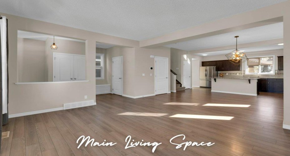 207 River Heights Crescent, Cochrane, Alberta T4C0V1, 3 Bedrooms Bedrooms, ,3 BathroomsBathrooms,Residential,For Sale,River Heights,A2286899