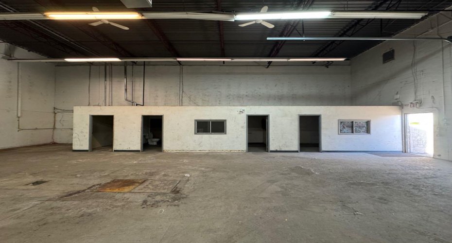 1830 52 Street, Calgary, Alberta T2B 1N1, ,Commercial,For Lease,52,A2289528