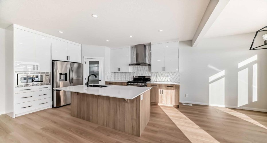 374 Corner Glen Way, Calgary, Alberta T3N 2P1, 5 Bedroom Bedrooms, 0 ,3 BathroomBathrooms,Residential,For Sale,Corner Glen,0,A2291746