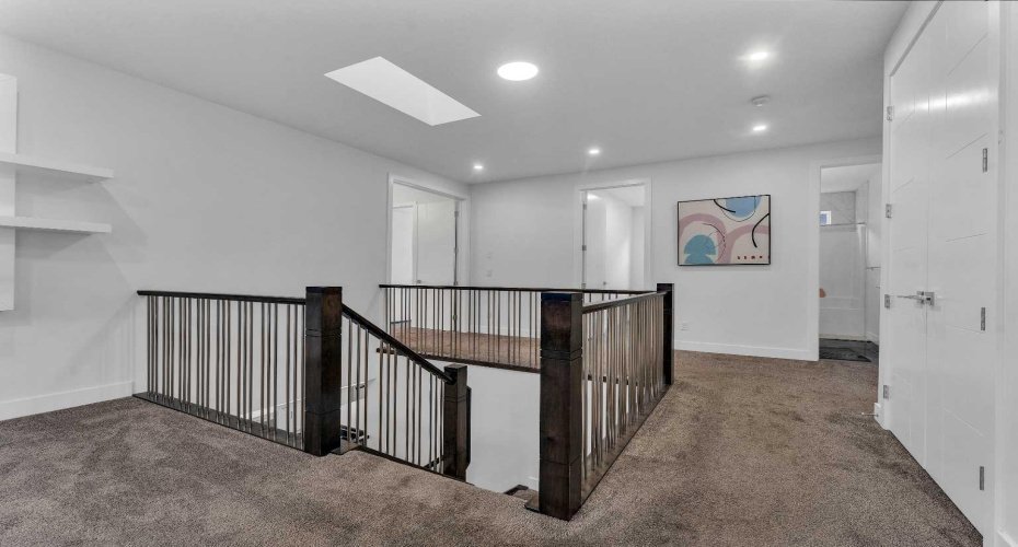 205 Kinniburgh Cove, Chestermere, Alberta T1X 0Y6, 8 Bedrooms Bedrooms, ,5 BathroomsBathrooms,Residential,For Sale,Kinniburgh,A2291809