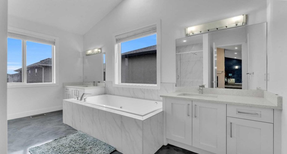 205 Kinniburgh Cove, Chestermere, Alberta T1X 0Y6, 8 Bedrooms Bedrooms, ,5 BathroomsBathrooms,Residential,For Sale,Kinniburgh,A2291809