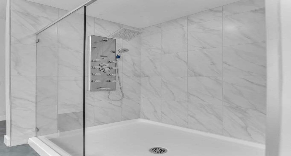 205 Kinniburgh Cove, Chestermere, Alberta T1X 0Y6, 8 Bedrooms Bedrooms, ,5 BathroomsBathrooms,Residential,For Sale,Kinniburgh,A2291809