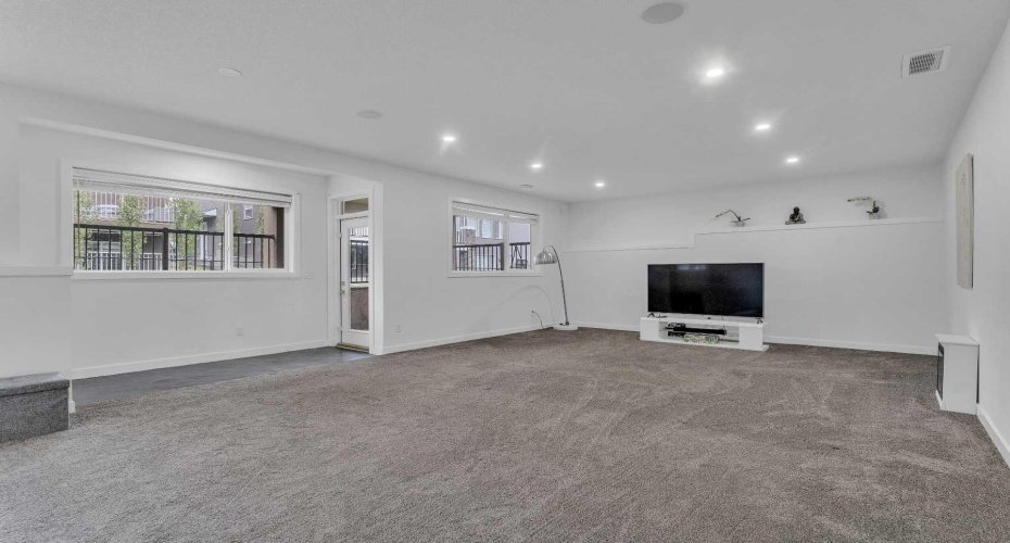 205 Kinniburgh Cove, Chestermere, Alberta T1X 0Y6, 8 Bedrooms Bedrooms, ,5 BathroomsBathrooms,Residential,For Sale,Kinniburgh,A2291809