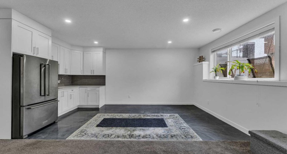 205 Kinniburgh Cove, Chestermere, Alberta T1X 0Y6, 8 Bedrooms Bedrooms, ,5 BathroomsBathrooms,Residential,For Sale,Kinniburgh,A2291809