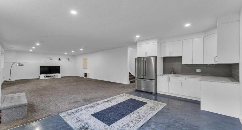 205 Kinniburgh Cove, Chestermere, Alberta T1X 0Y6, 8 Bedrooms Bedrooms, ,5 BathroomsBathrooms,Residential,For Sale,Kinniburgh,A2291809