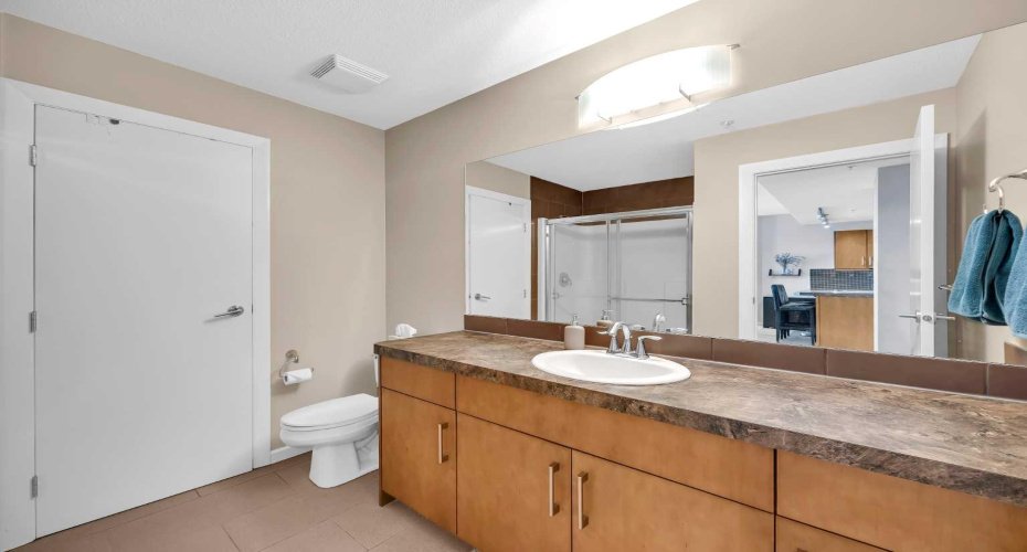 210 15 Avenue, Calgary, Alberta T2G 0B5, 2 Bedroom Bedrooms, 0 ,2 BathroomBathrooms,Residential,For Sale,15,0,A2291884