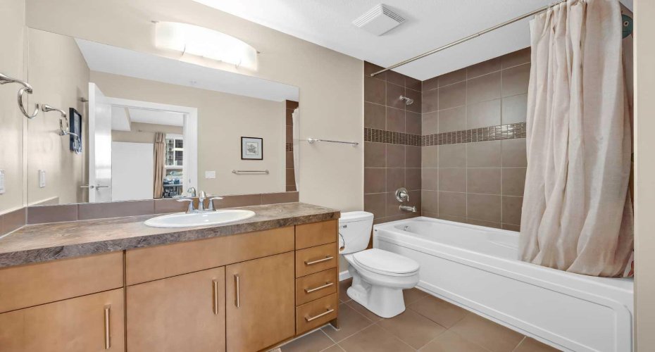 210 15 Avenue, Calgary, Alberta T2G 0B5, 2 Bedroom Bedrooms, 0 ,2 BathroomBathrooms,Residential,For Sale,15,0,A2291884