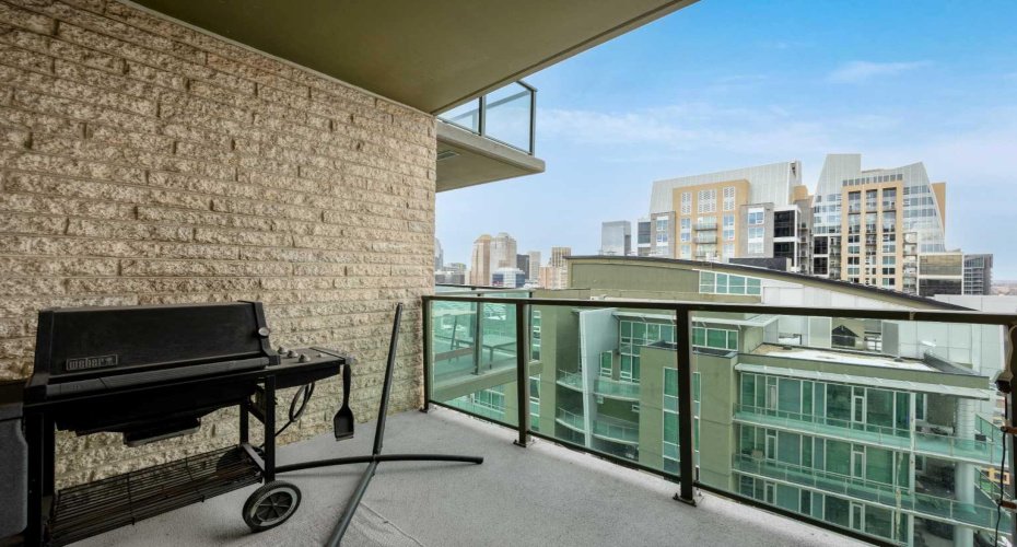 210 15 Avenue, Calgary, Alberta T2G 0B5, 2 Bedroom Bedrooms, 0 ,2 BathroomBathrooms,Residential,For Sale,15,0,A2291884