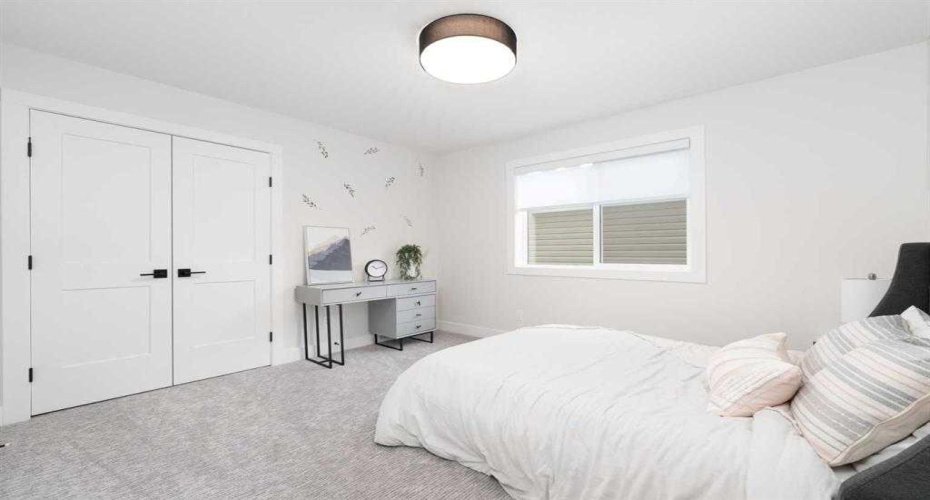 524 Waterford Grove, Chestermere, Alberta T1X 2Z9, 3 Bedrooms Bedrooms, ,3 BathroomsBathrooms,Residential,For Sale,Waterford,A2292049