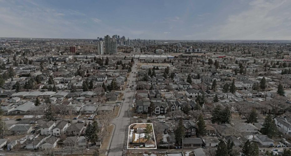 1403 43 Street, Calgary, Alberta T3E 0Y4, 2 Bedroom Bedrooms, 0 ,1 BathroomBathrooms,Residential,For Sale,43,0,A2292244