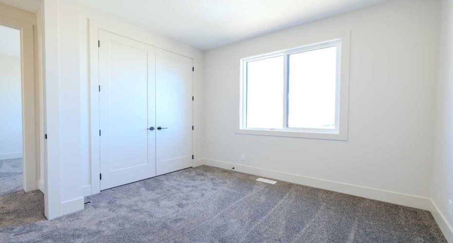 12 Tillotson Downs, Okotoks, Alberta T1S 4Z5, 3 Bedrooms Bedrooms, ,3 BathroomsBathrooms,Residential,For Sale,Tillotson,A2292428