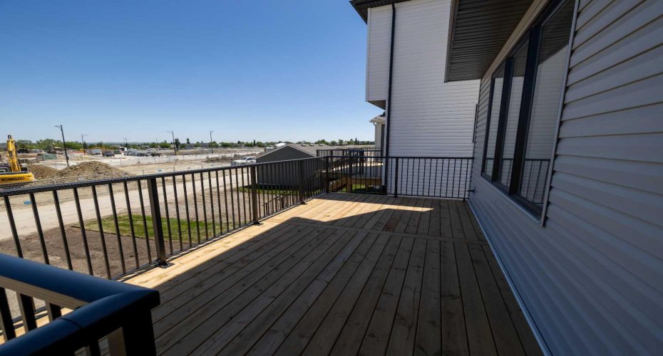 12 Tillotson Downs, Okotoks, Alberta T1S 4Z5, 3 Bedrooms Bedrooms, ,3 BathroomsBathrooms,Residential,For Sale,Tillotson,A2292428