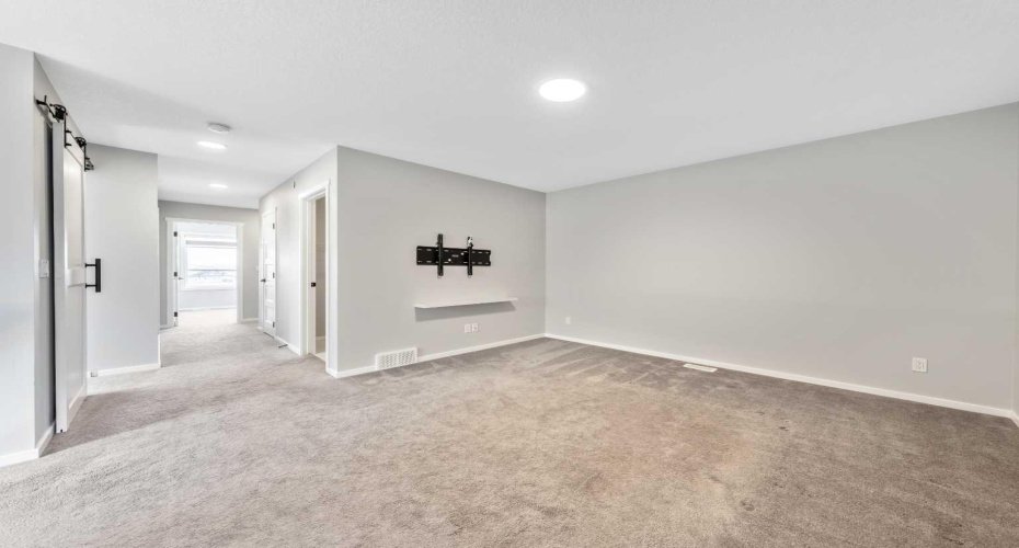 Upper bonus room