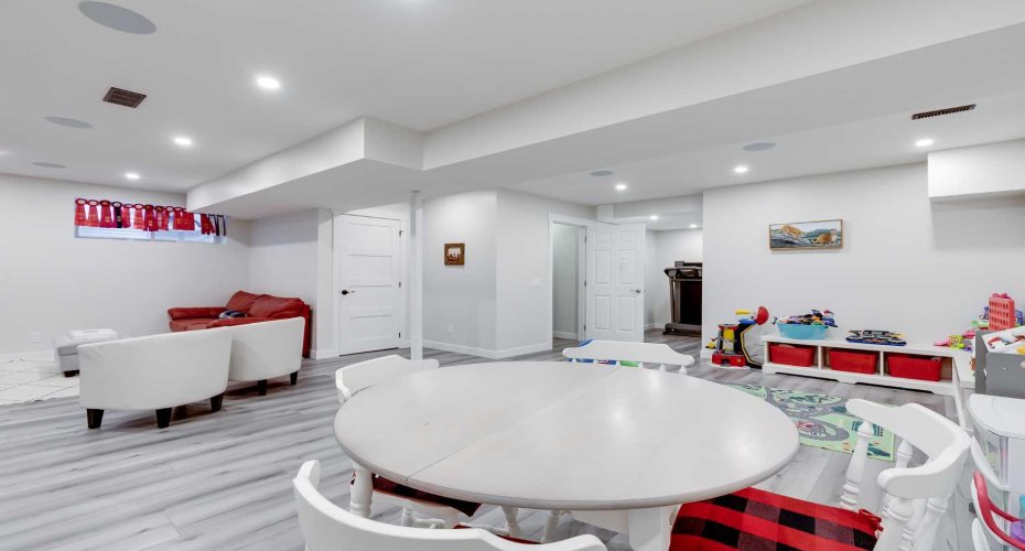 282 Mountainview Drive, Okotoks, Alberta T1S 0N1, 4 Bedrooms Bedrooms, ,3 BathroomsBathrooms,Residential,For Sale,Mountainview,A2292471